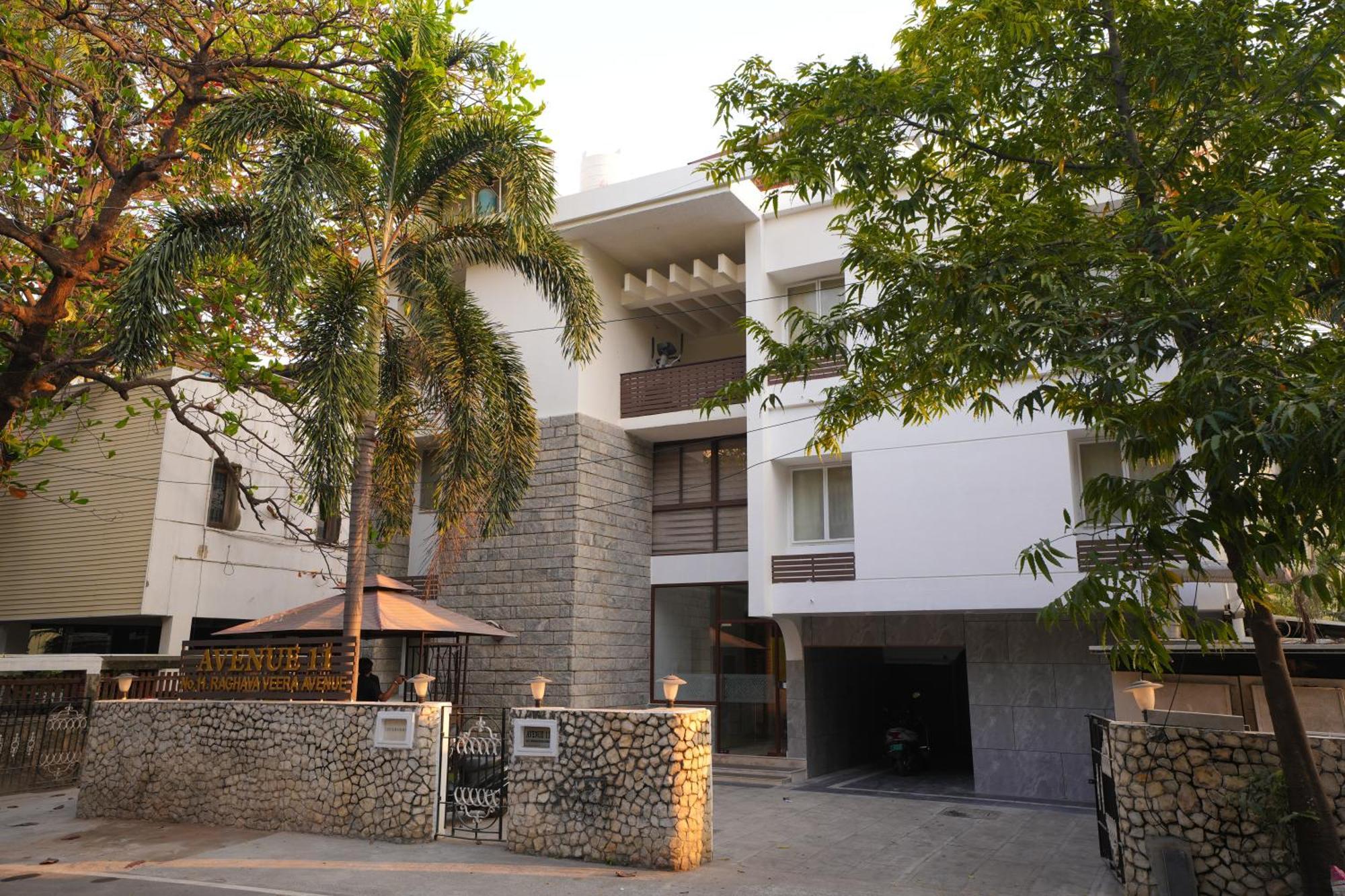 Avenue 11 Boutique Residences, Poes Garden