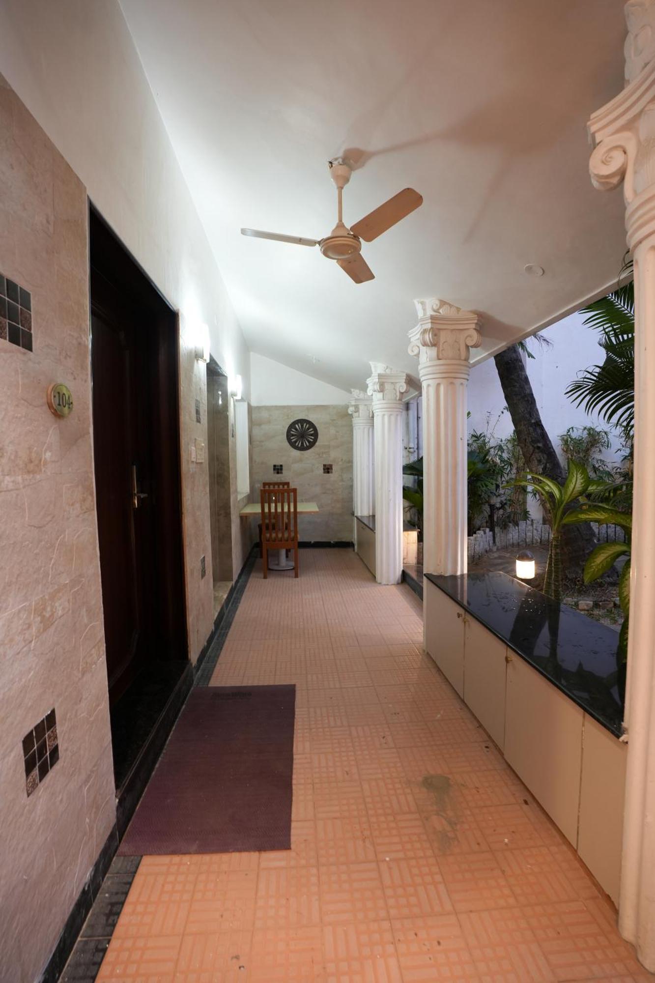 होटल Avenue 11 Boutique Residences, Poes Garden 3*