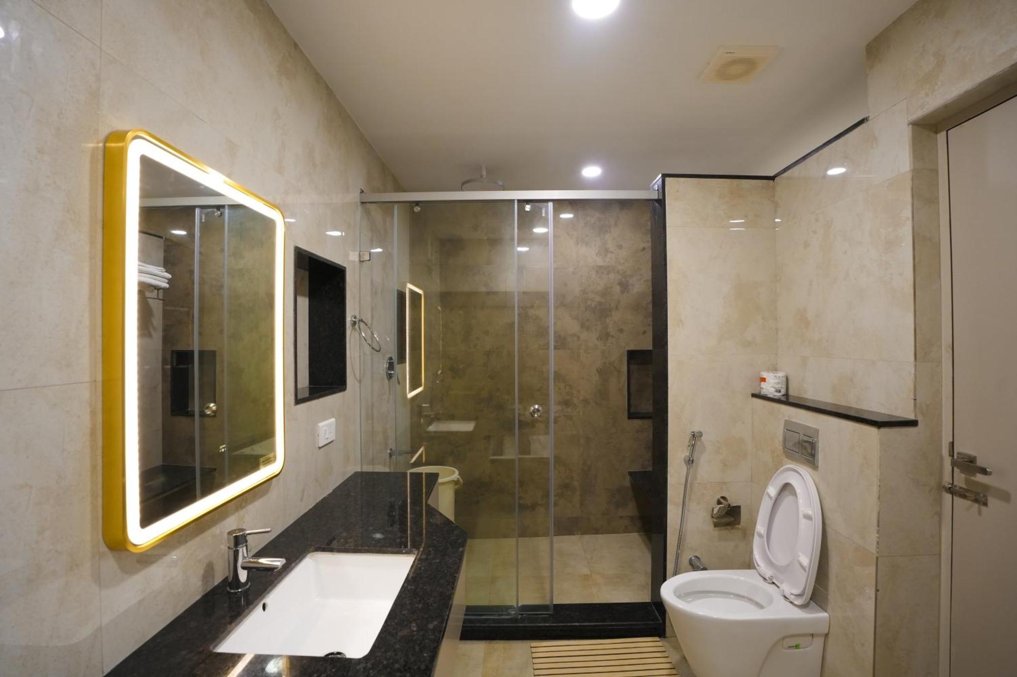 Avenue 11 Boutique Residences, Poes Garden होटल