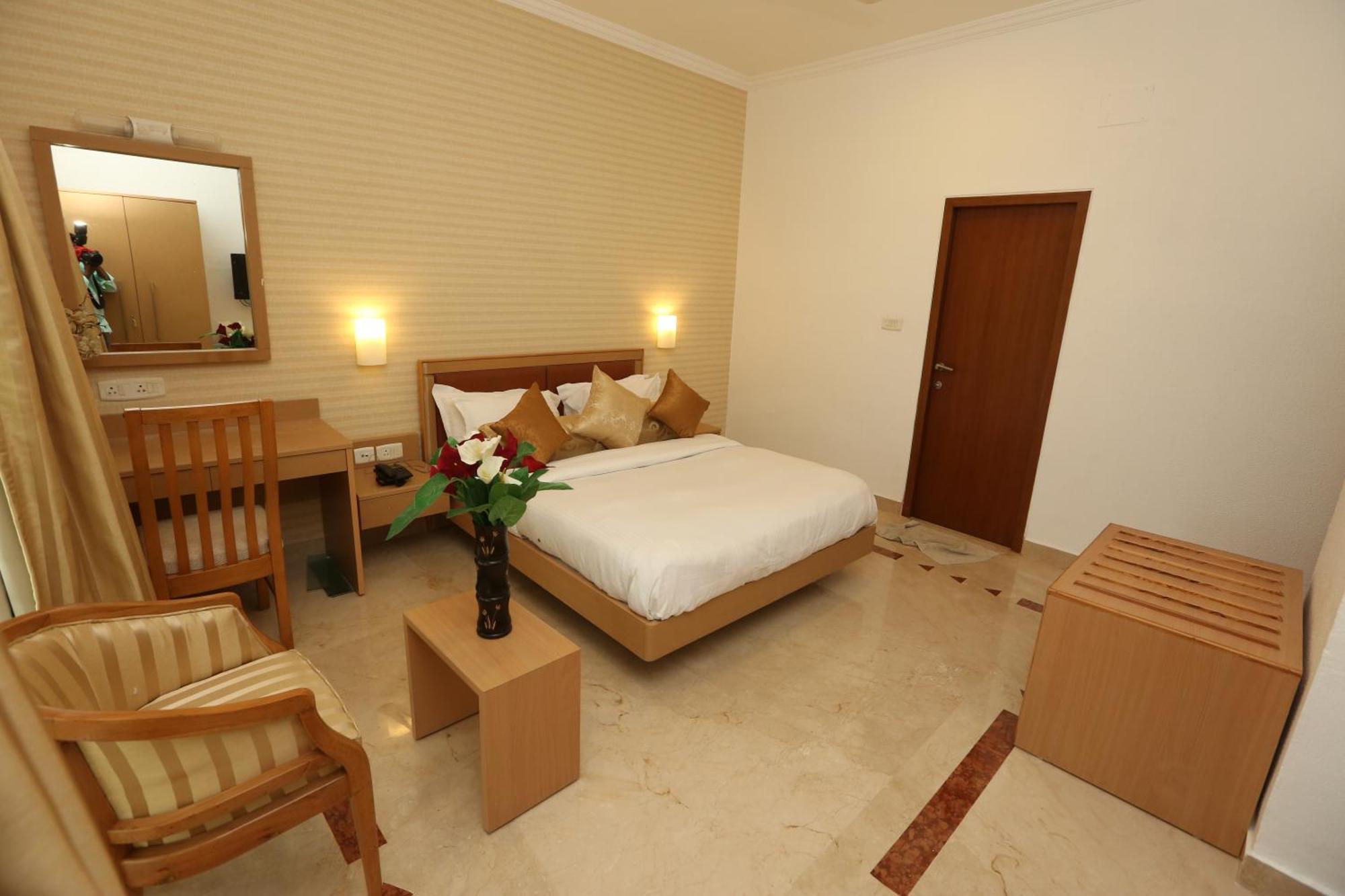 Avenue 11 Boutique Residences, Poes Garden होटल Chennai