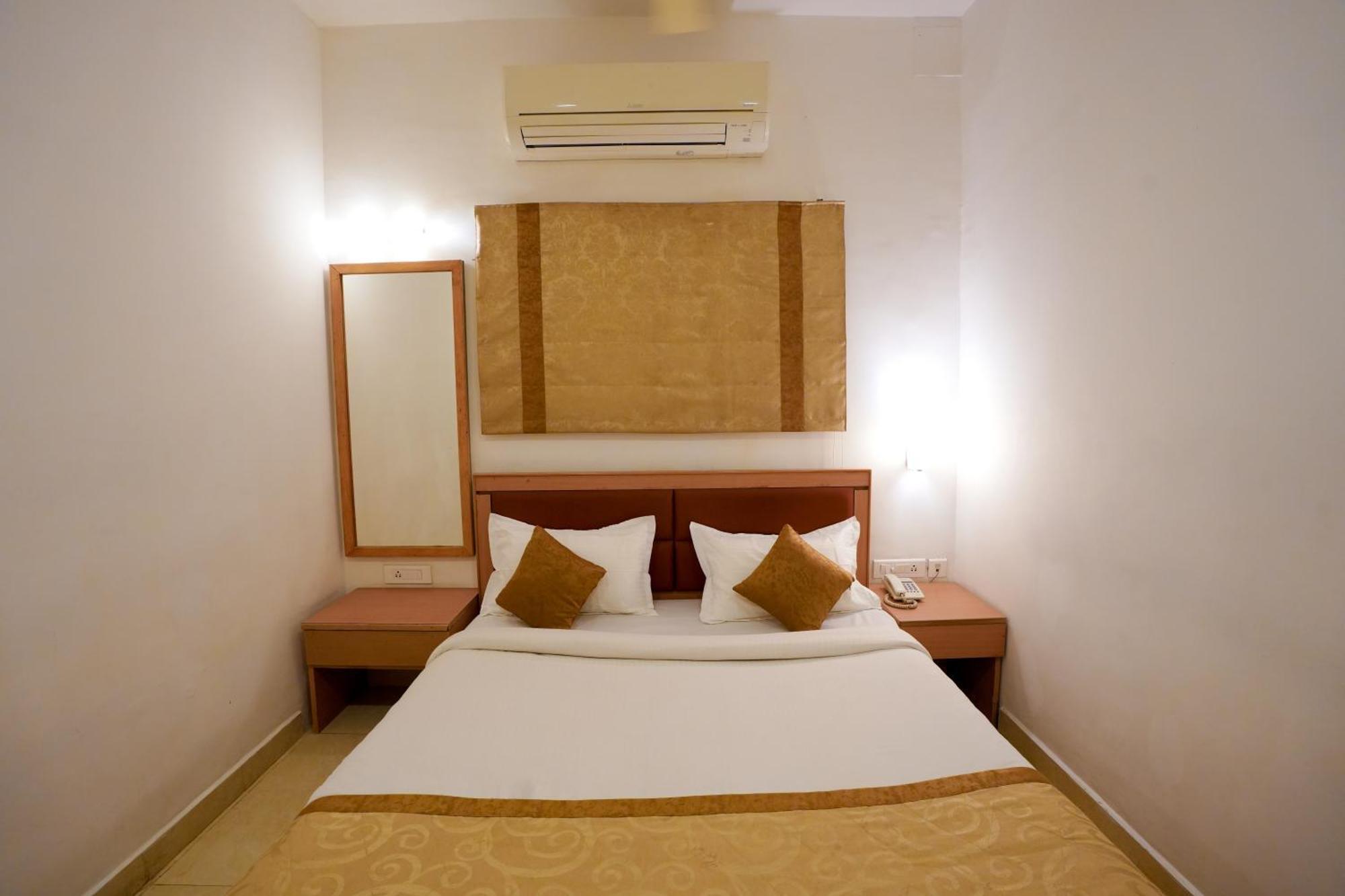 Avenue 11 Boutique Residences, Poes Garden होटल Chennai