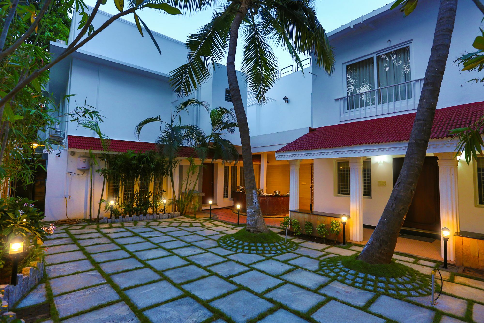 Avenue 11 Boutique Residences, Poes Garden होटल Chennai